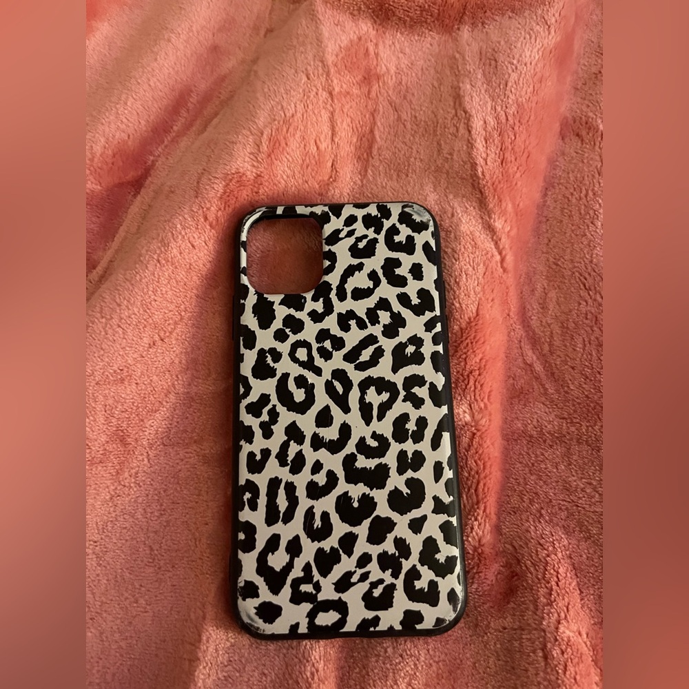 iPhone 11 leopard print case, black & white